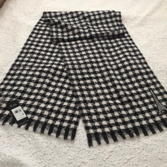Karl Lagerfeld Black & White Plaid Rectangular Scarf Eiffel Tower Patch NWT - Picture 5 of 16